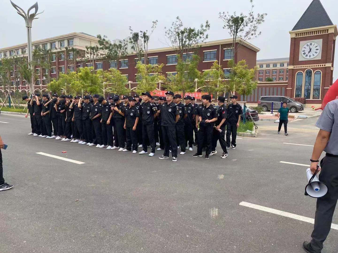 適合大廈寫字樓的保安一般具有怎樣的身體素質(zhì)?大名保安公司